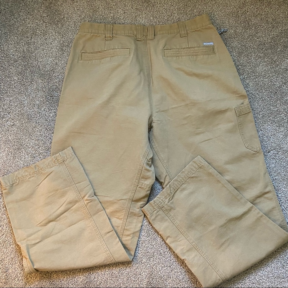 columbia men’s khaki chino pants - size 36x32